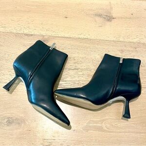 Elegant Black Ankle Boots